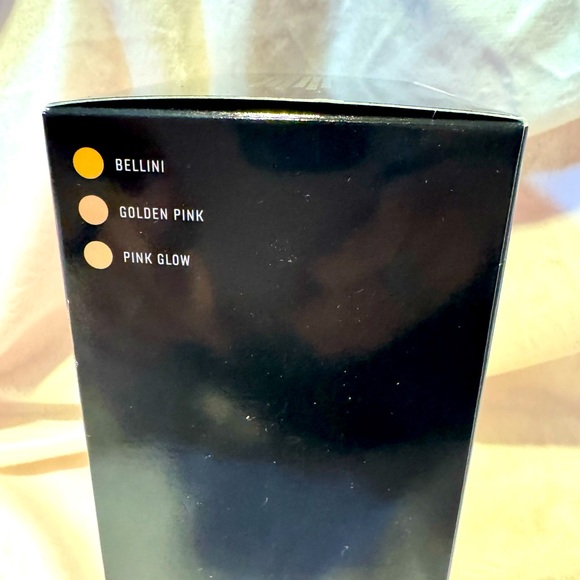 Bobbi Brown Illuminating Essentials Set - Picture 3 of 8